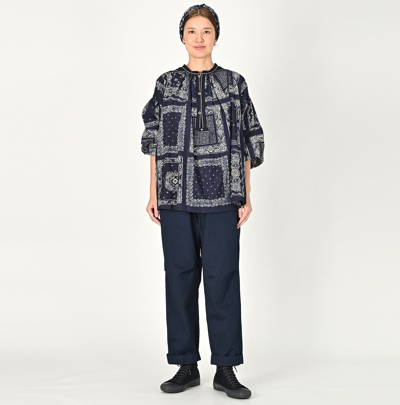 Indigo Okome Chino 908 Chir-go Pants Female Model