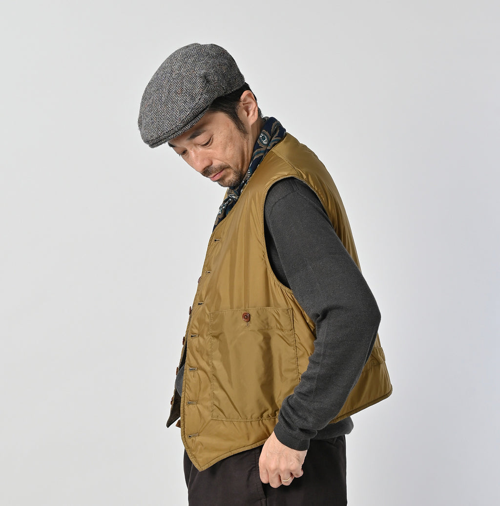 Nylon 908 Quilting Vest Male Model