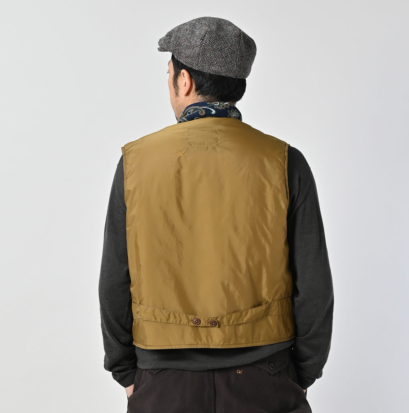 Nylon 908 Quilting Vest Male Model
