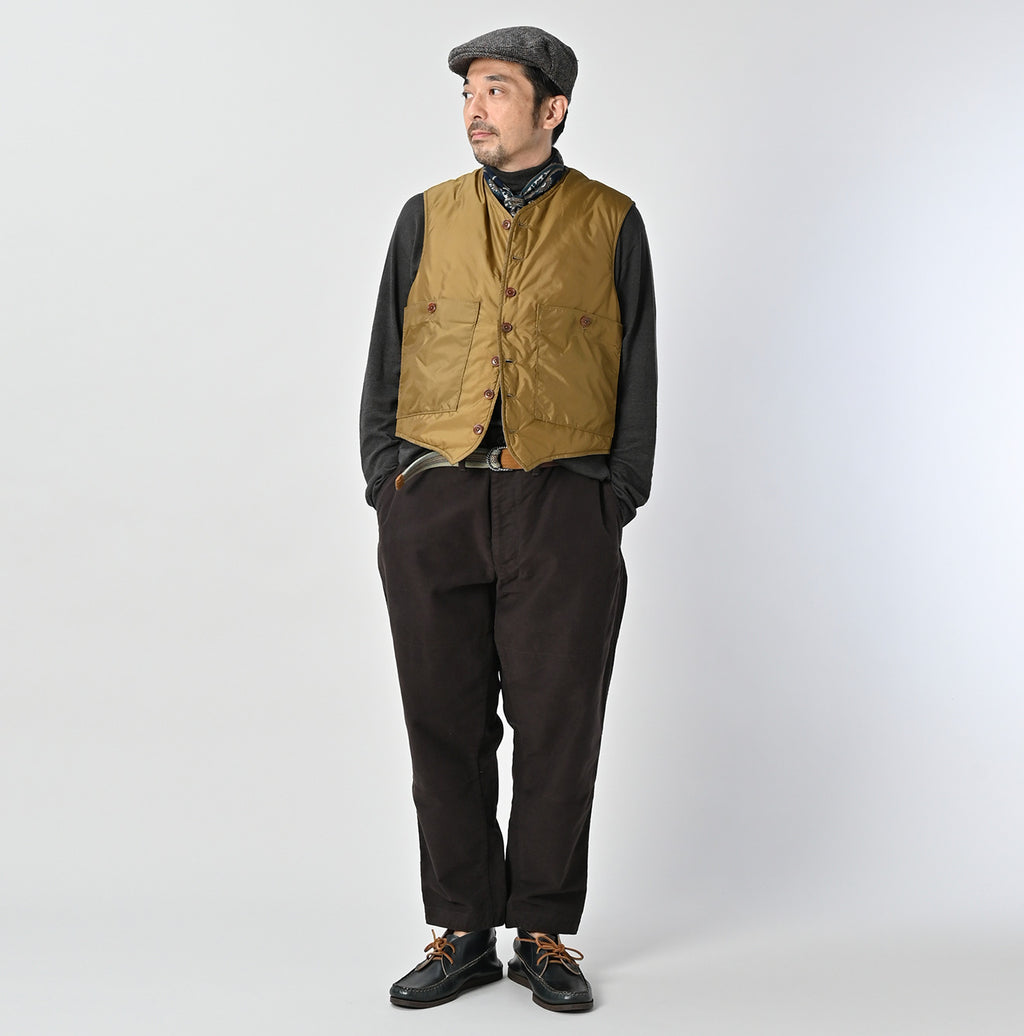 Nylon 908 Quilting Vest Male Model