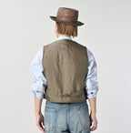 Nylon 908 Quilting Vest Female Model