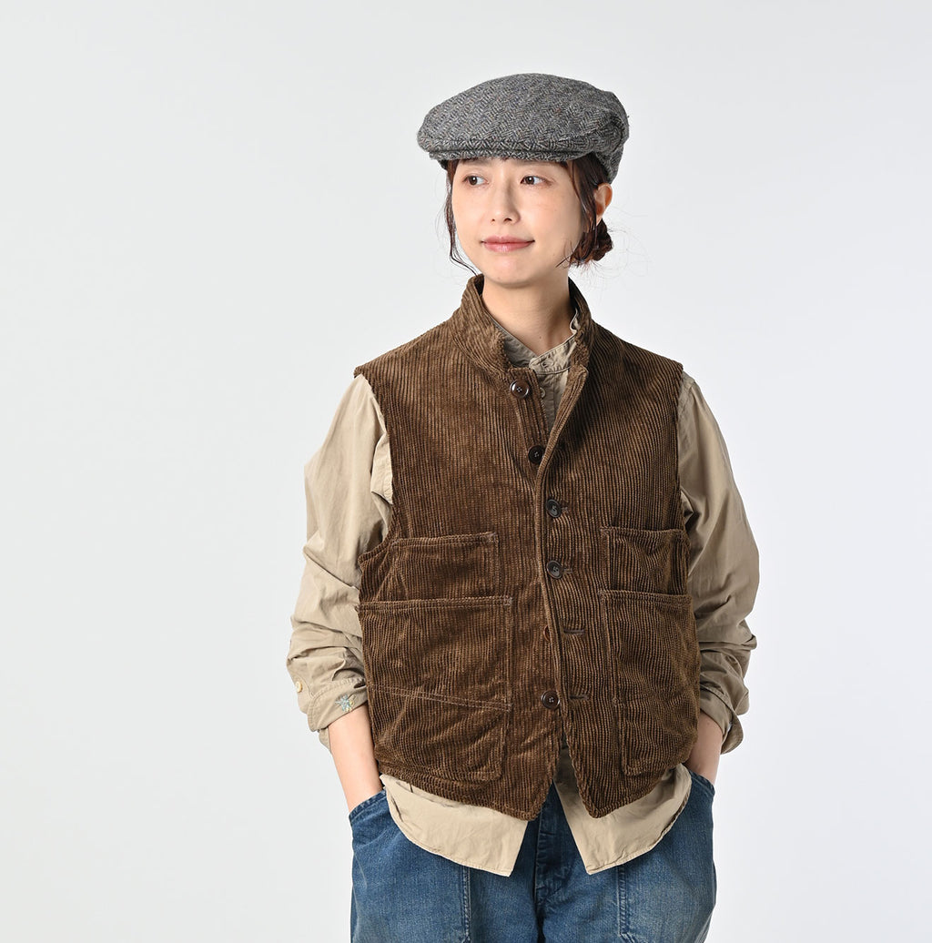 Selvage Corduroy 908 Nîmes Vest Female Model