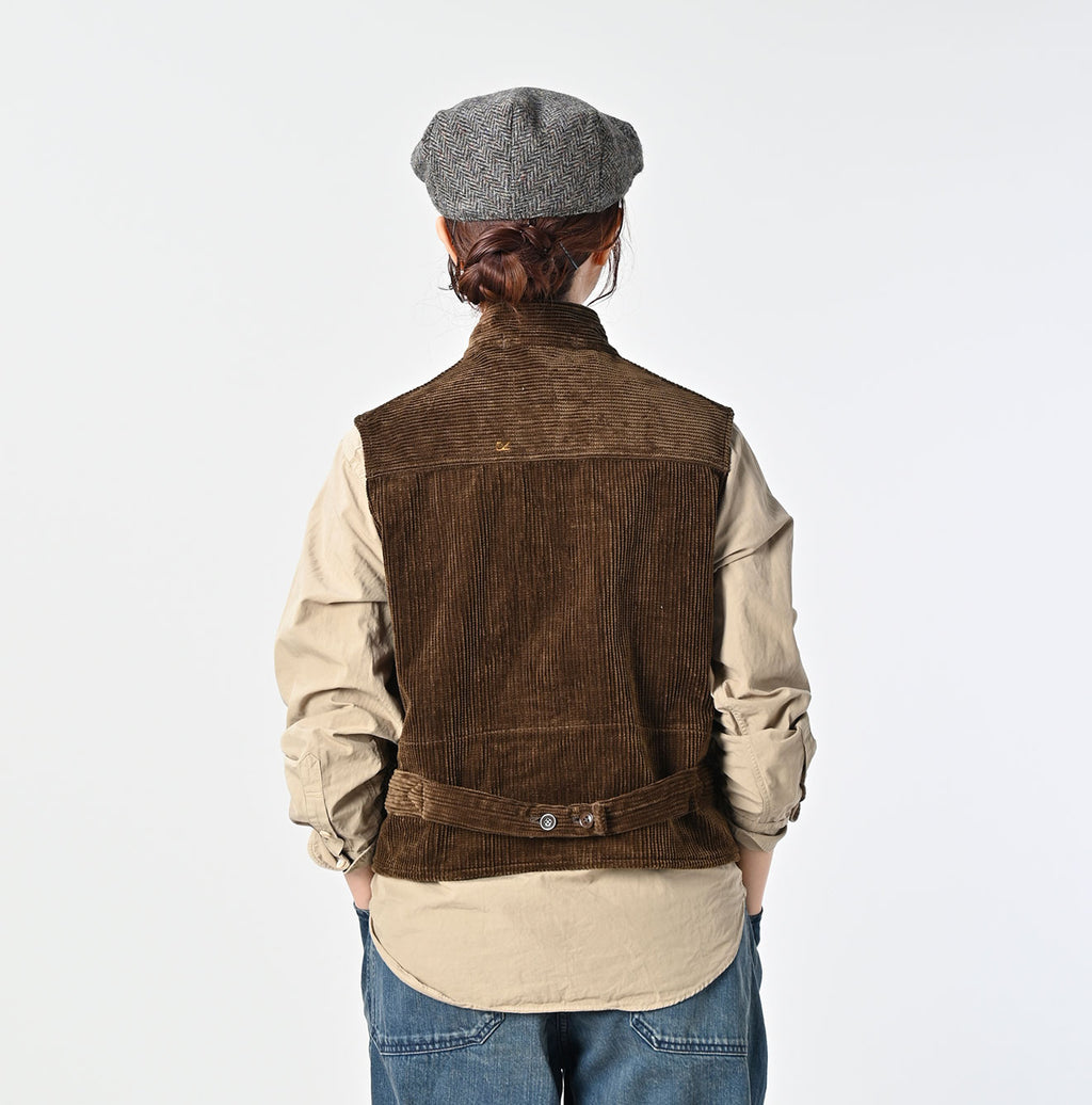 Selvage Corduroy 908 Nîmes Vest Female Model