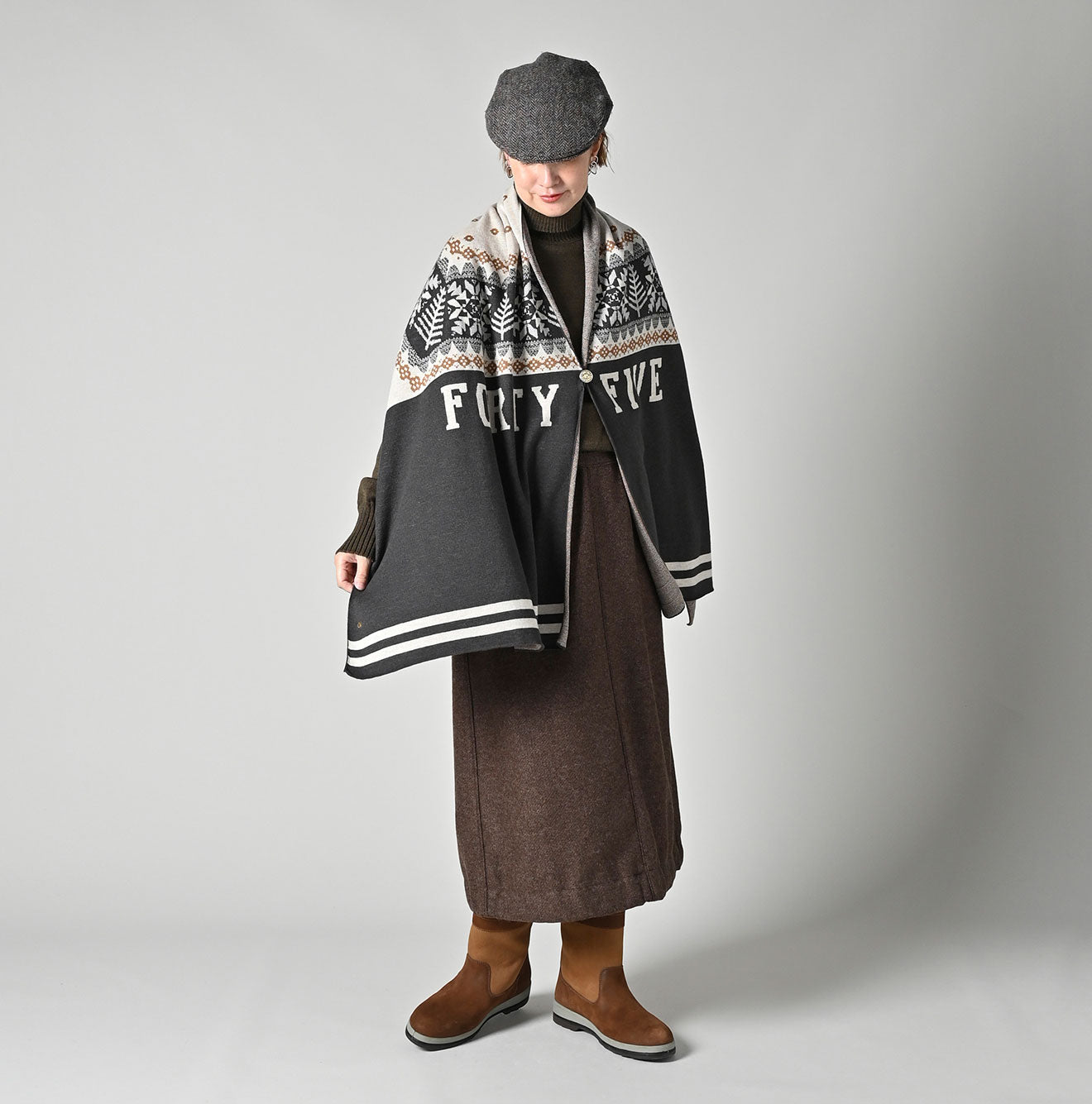 Snow Pattern Supima Cotton Stole Female Model