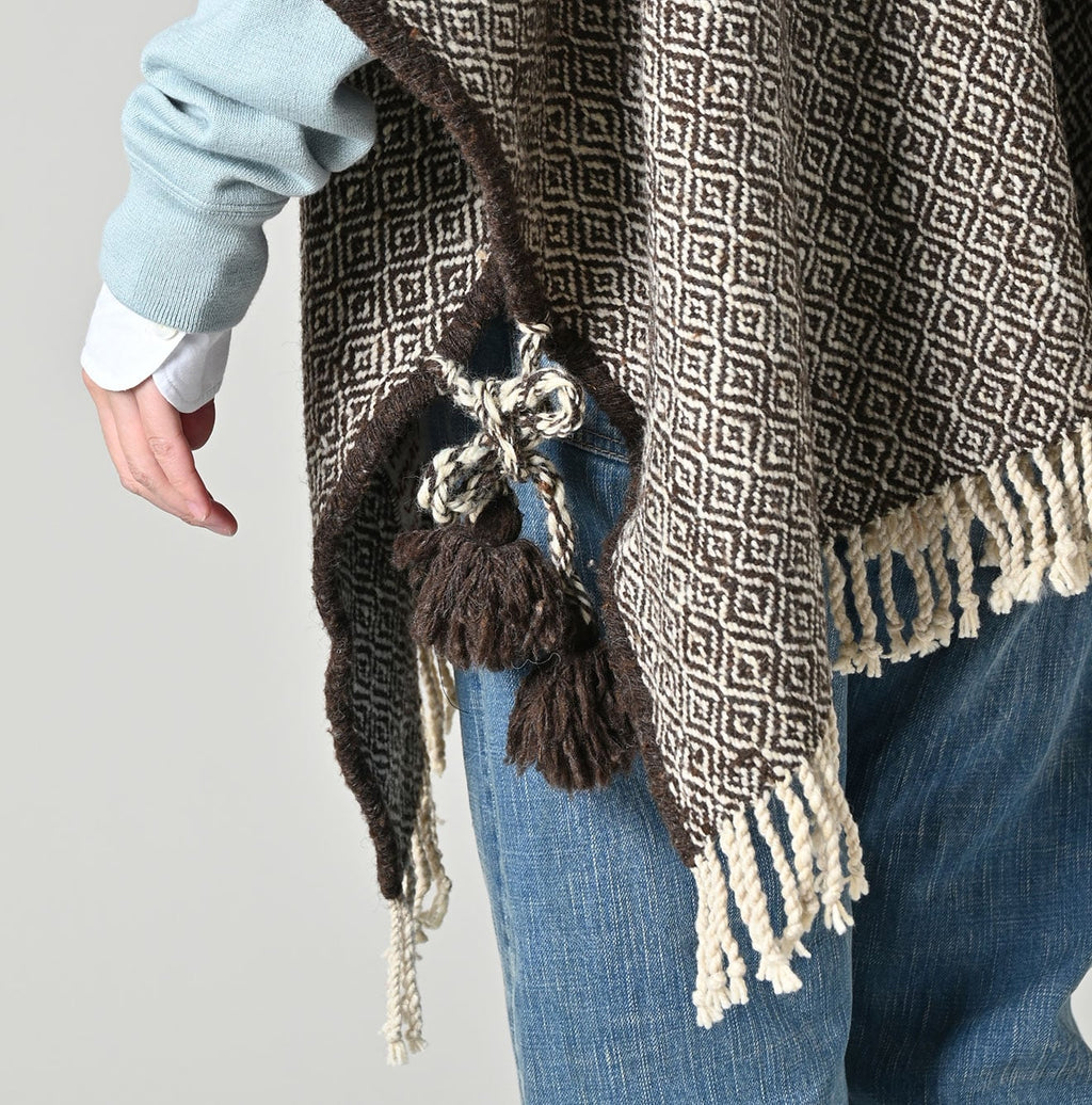 Kardo Himalayan Wool Poncho Detail