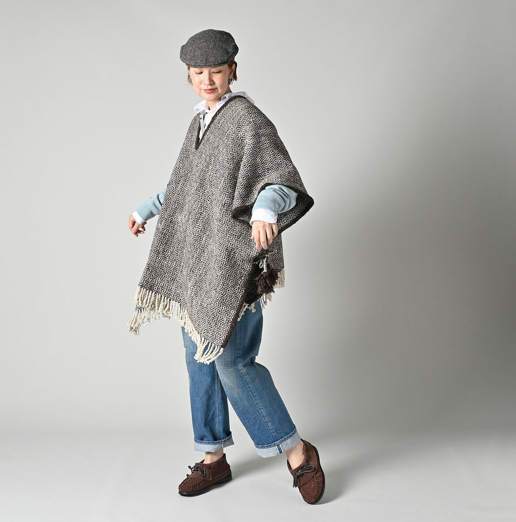 Kardo Himalayan Wool Poncho Female Model