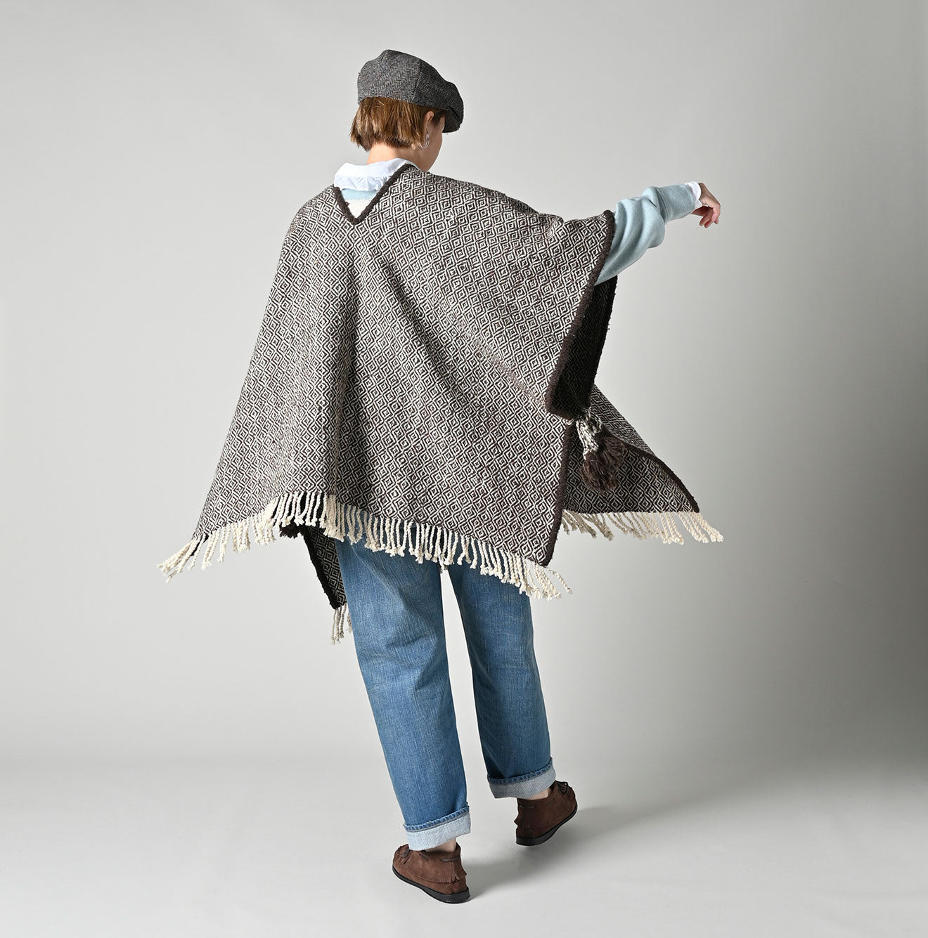 Kardo Himalayan Wool Poncho Female Model