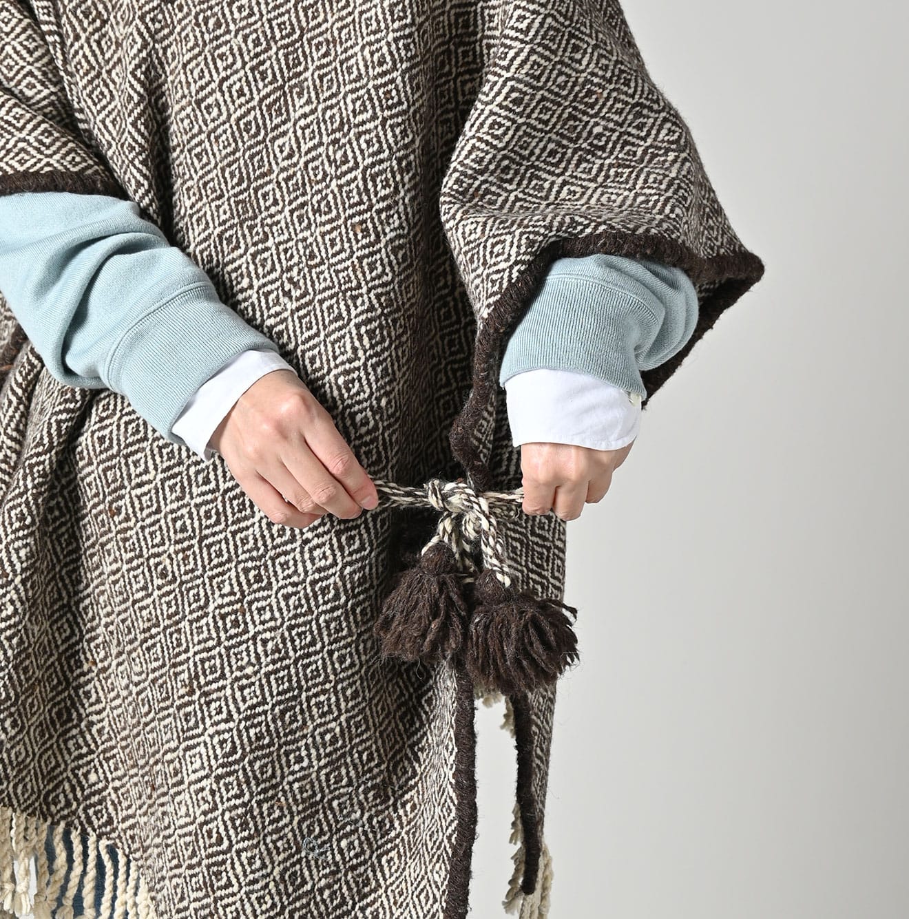 Kardo Himalayan Wool Poncho Detail