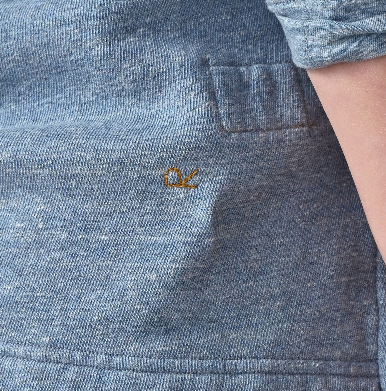 Top Urake 908 Henley Detail