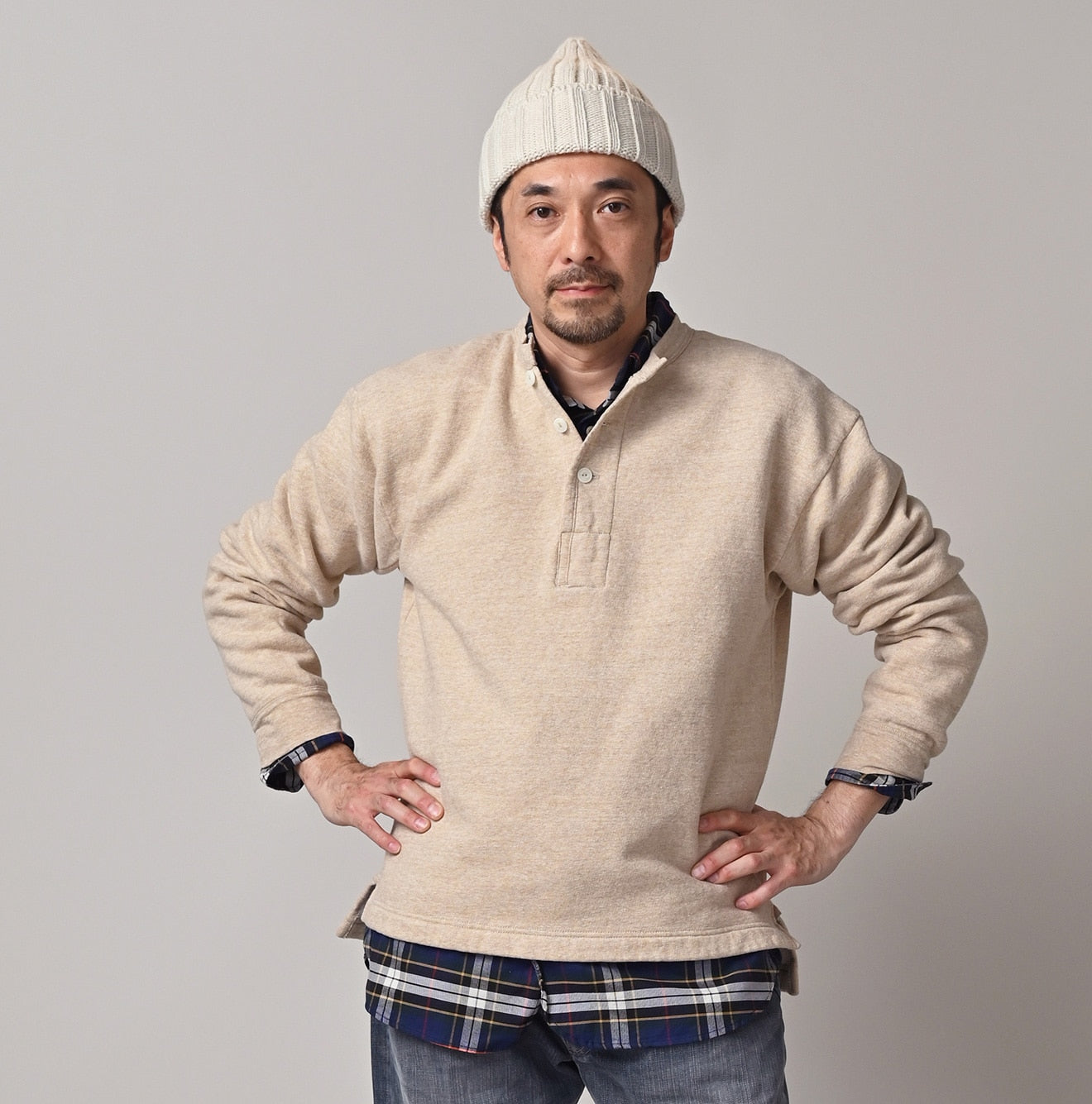 Top Urake 908 Henley Male Model