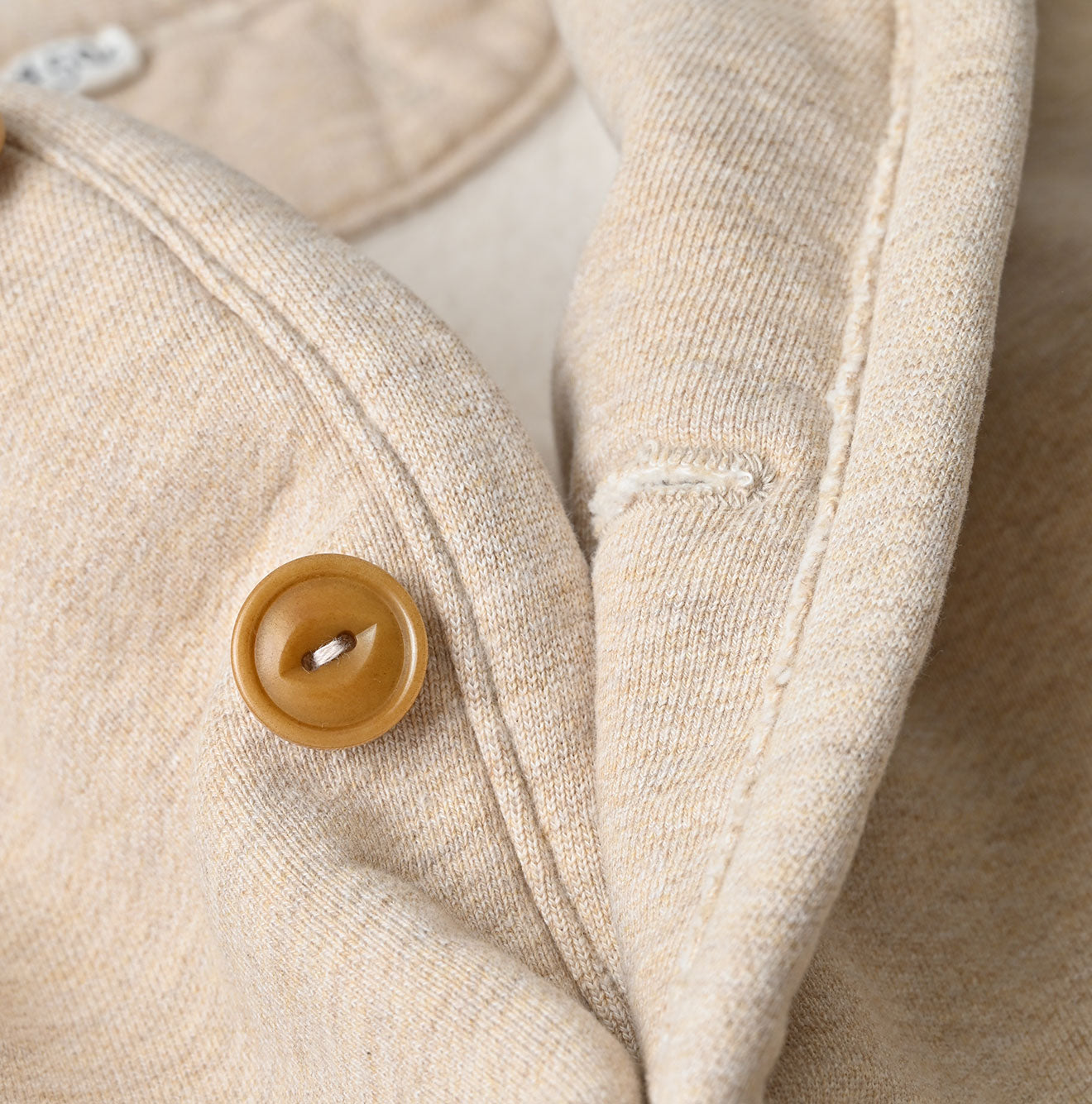 Top Heritage Urake 908 Binder Cardigan Detail