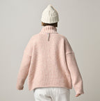 Cashmere Linen M Turtle Sweater Female Model