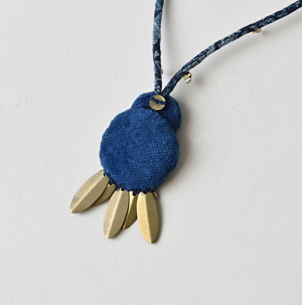 Ai Velvet Necklace Detail