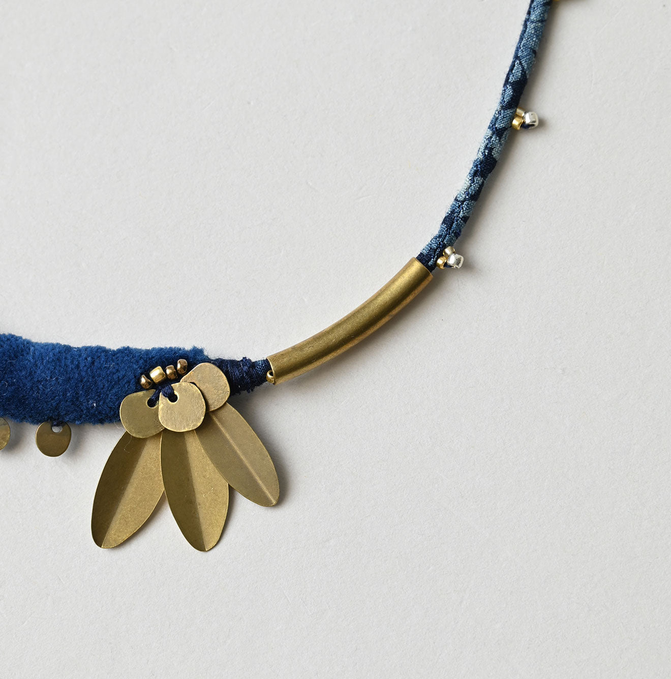 Ai Velvet Choker Detail