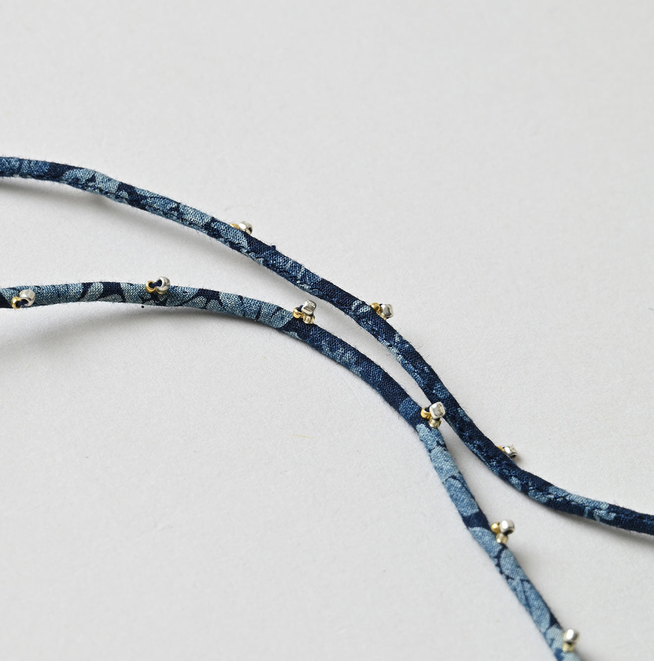 Ai Velvet Choker Detail