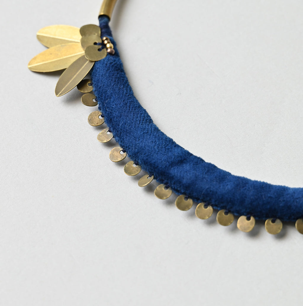 Ai Velvet Choker Detail