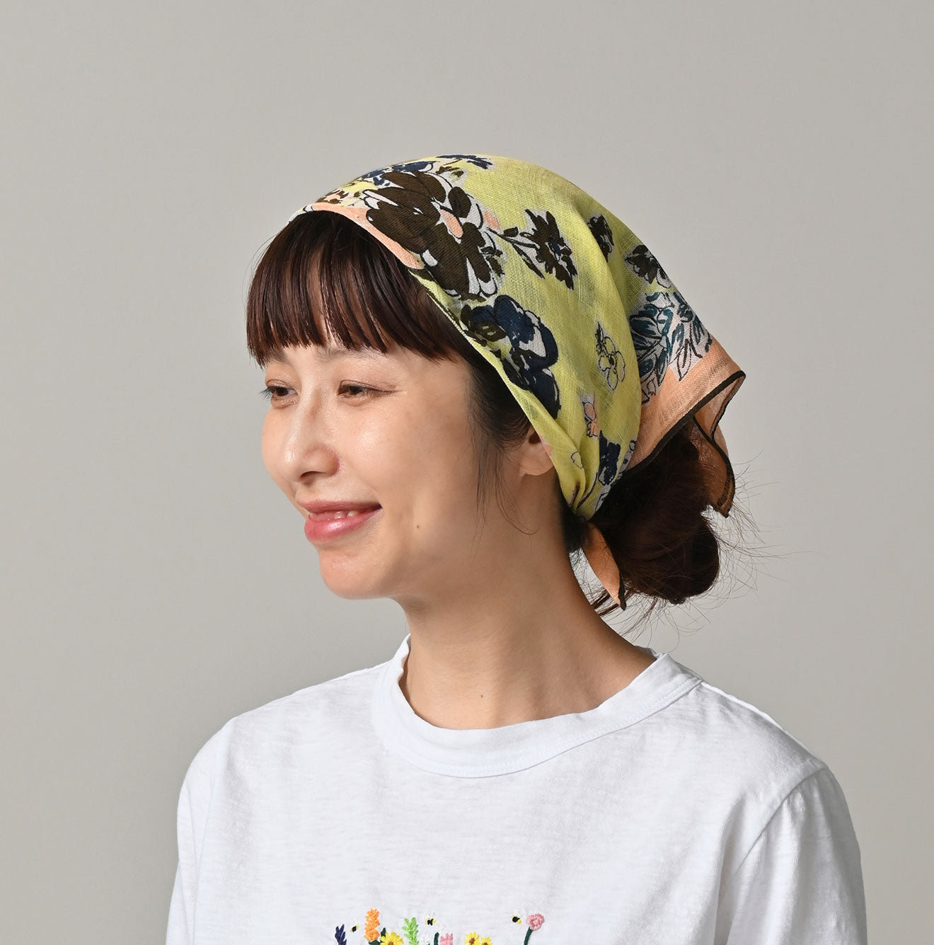 Gauze Flower Bouquet Aya Bandana Pink on Female Model