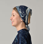 Indigo Gauze Aya Picture Book Bandana Female Model