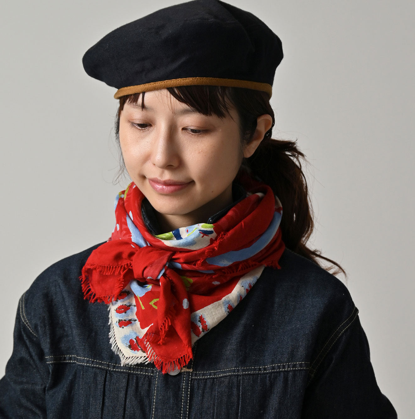 Supima Aya Snowman Noel Furoshiki Female Model