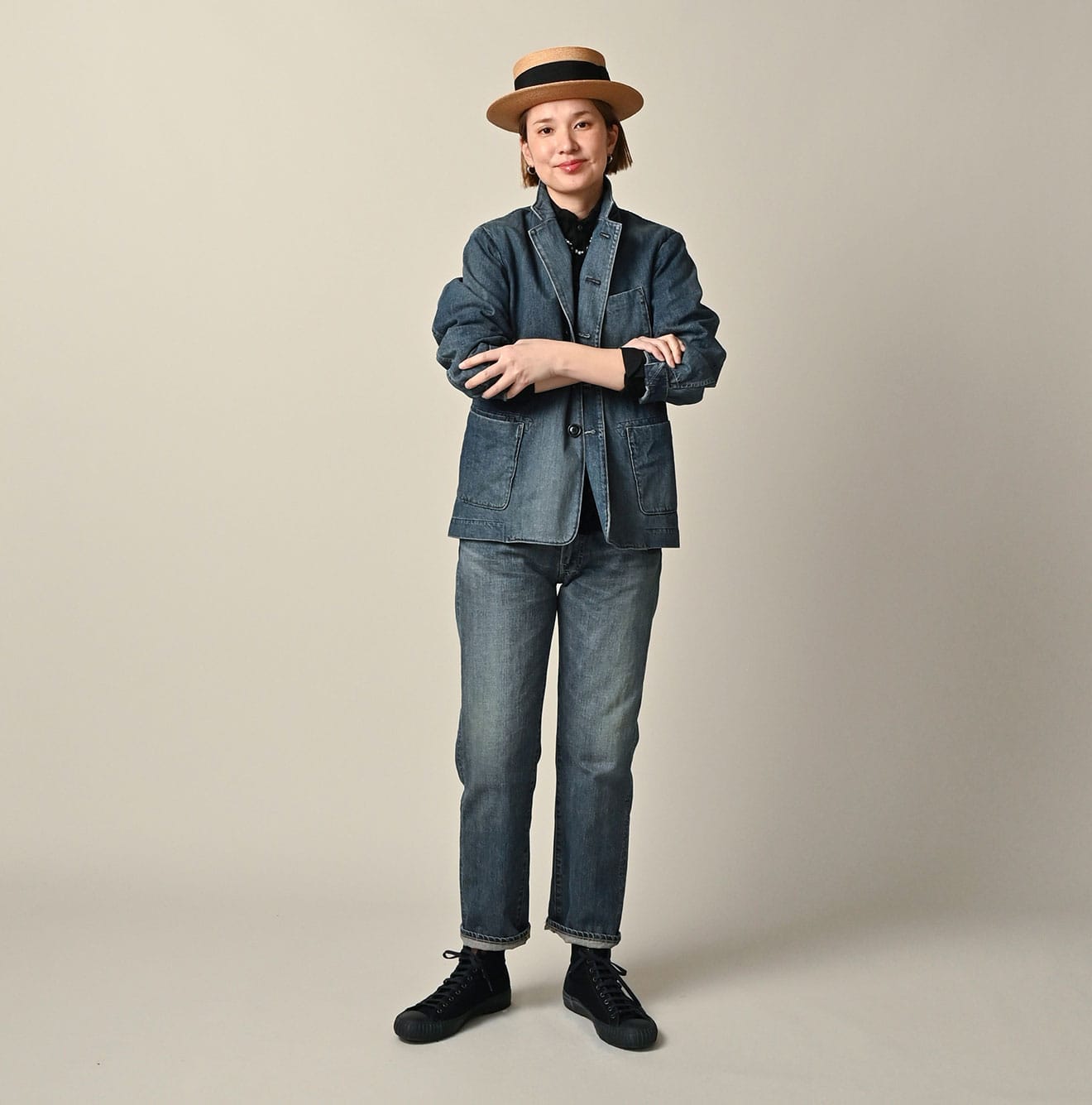 Rye Mugi Denim 908 Jacquarde Distressed Female Model