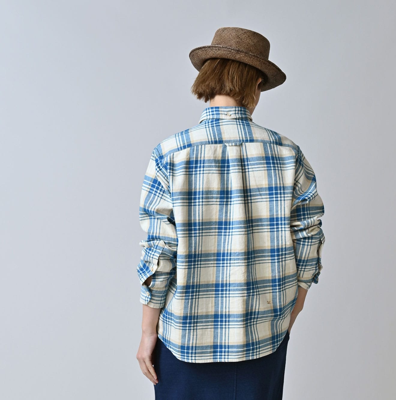 Indian Double Woven 908 Ocean Button Down Shirt Female Model