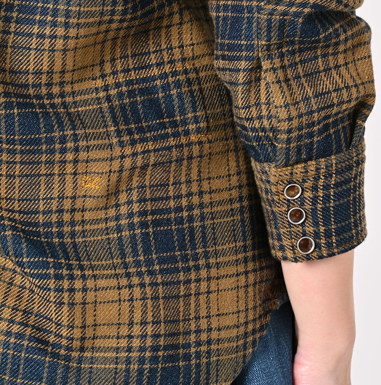 Indigo Zimbabwean Flannel 908 Eastern Shirt Detail