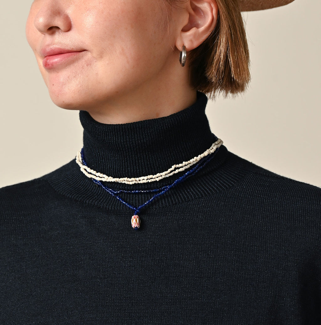 Antique Beads Necklace Female Model