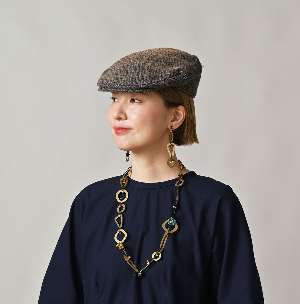 〇△□ Brass Necklace Antique Brass Female Model